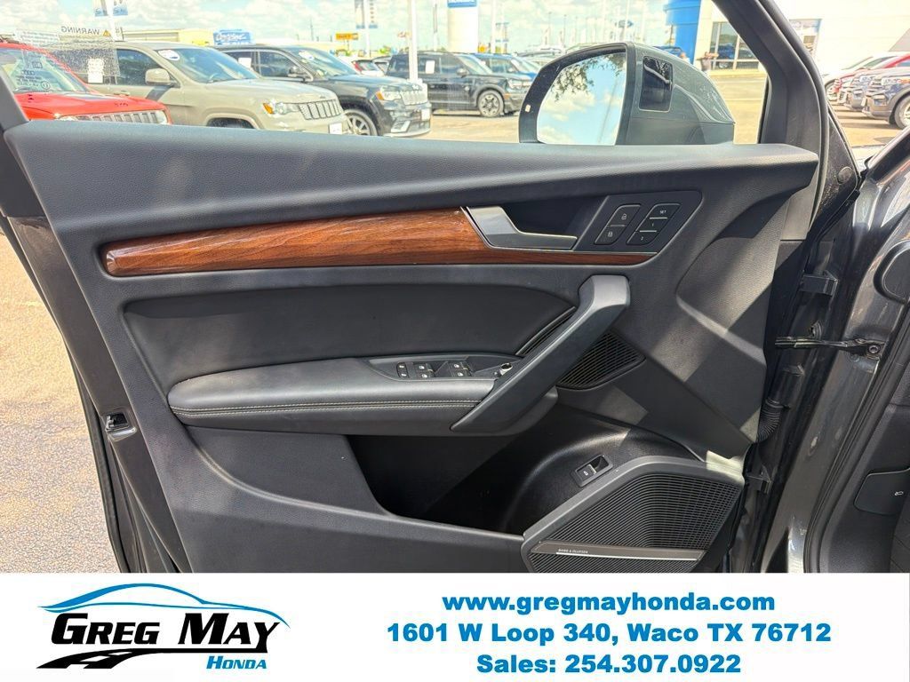 Used 2023 Audi Q5 2.0T Premium Plus w/ Premium Plus Package AWD/4WD image 10