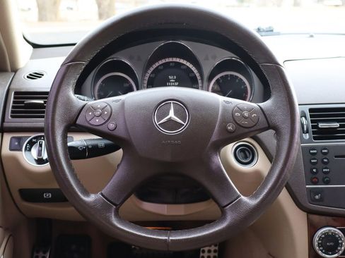 Used 2011 Mercedes-Benz C 300 4MATIC Sedan image 18