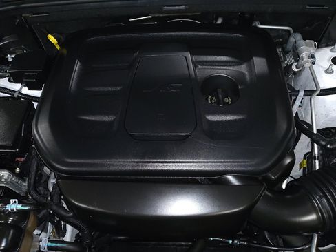 Used 2021 Jeep Grand Cherokee Limited AWD/4WD image 30