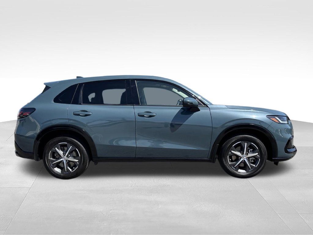 Used 2025 Honda HR-V EX-L image 2
