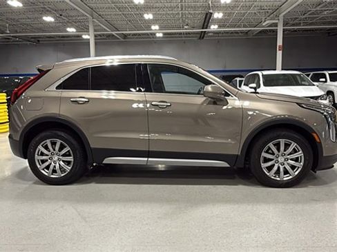 Used 2020 Cadillac XT4 Premium Luxury w/ Cold Weather Package image 3