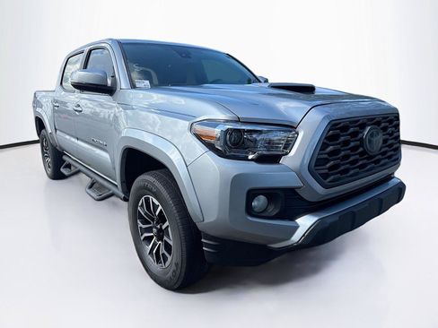 Used 2021 Toyota Tacoma TRD Sport w/ Technology Package RWD image 7