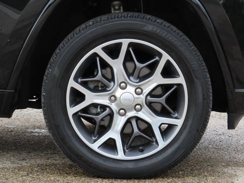 Certified 2020 Jeep Grand Cherokee Overland AWD/4WD image 15
