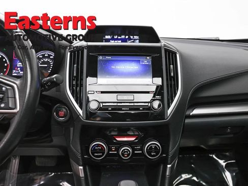 Used 2022 Subaru Forester Premium AWD/4WD image 18