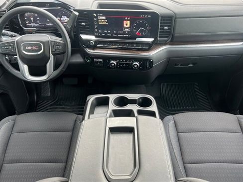 Used 2025 GMC Sierra 1500 Elevation image 16