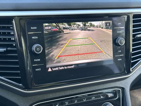 Used 2023 Volkswagen Atlas SE w/ Panoramic Sunroof Package FWD image 23