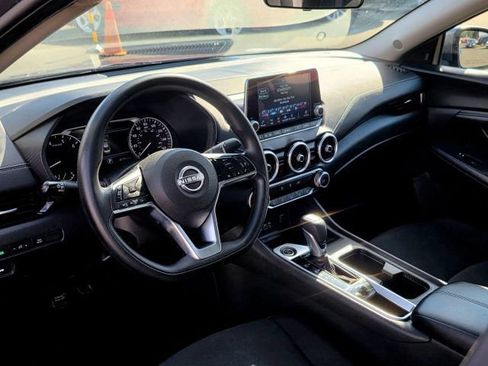 Used 2024 Nissan Sentra SV FWD image 11
