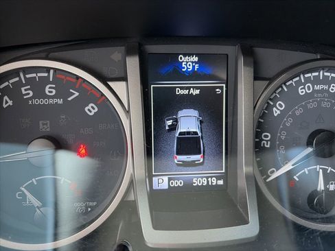 Used 2021 Toyota Tacoma SR5 image 7