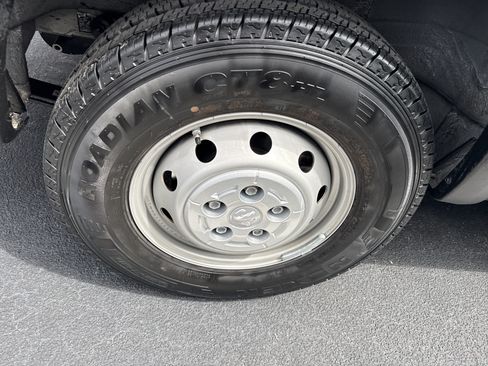 Used 2022 RAM ProMaster 2500 w/ Safety Group FWD image 9