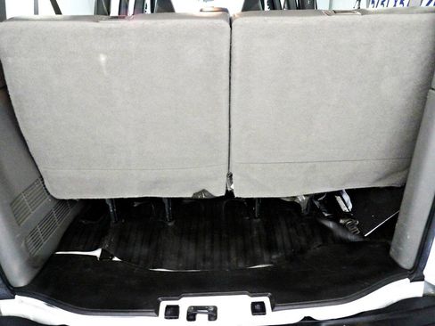 Used 2016 Chevrolet Express 3500 LS w/ Chrome Appearance Package RWD image 11