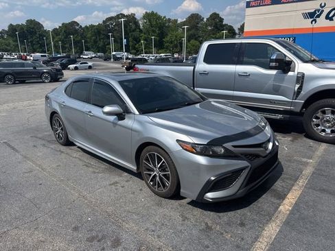 Used 2024 Toyota Camry SE w/ Audio Upgrade Package FWD image 1