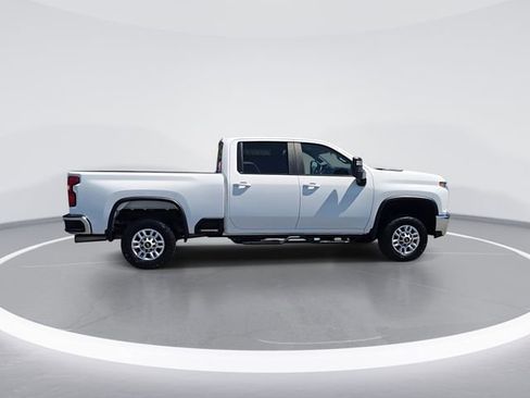 Used 2022 Chevrolet Silverado 2500 LT w/ Snow Plow Prep/Camper Package AWD/4WD image 8