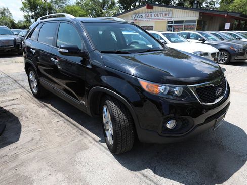 Used 2012 Kia Sorento EX w/ EX V6 Premium Pkg AWD/4WD image 4