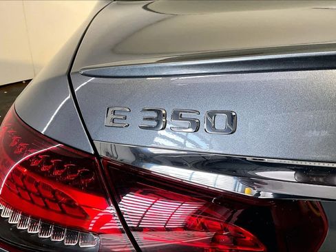 Used 2023 Mercedes-Benz E 350 4MATIC Sedan image 33