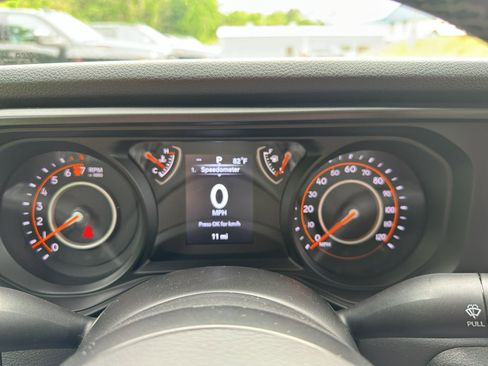 New 2025 Jeep Gladiator Sport image 13