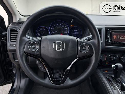 Used 2020 Honda HR-V LX image 8