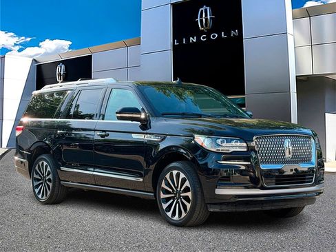 Used 2022 Lincoln Navigator L Reserve AWD/4WD image 1