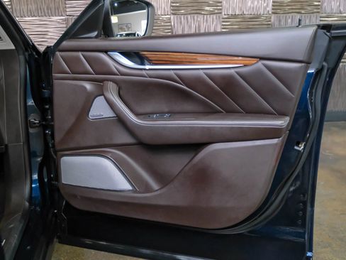 Used 2019 Maserati Levante GranLusso image 39