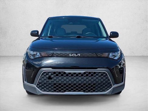 Used 2023 Kia Soul LX w/ LX Technology Package FWD image 2