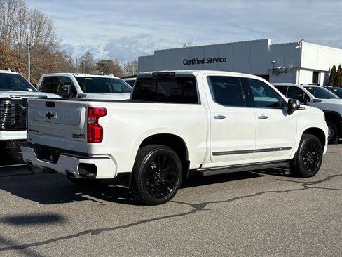 Certified 2024 Chevrolet Silverado 1500 High Country image 2