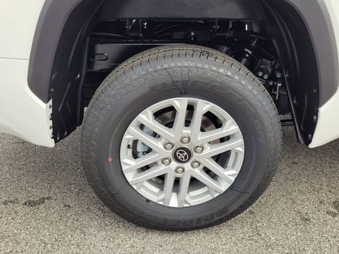 Used 2025 Toyota Tundra SR5 w/ SR5 Convenience Package AWD/4WD image 10