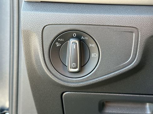 Used 2022 Volkswagen Atlas SE image 26