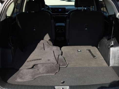 Used 2025 Kia Sorento EX image 17