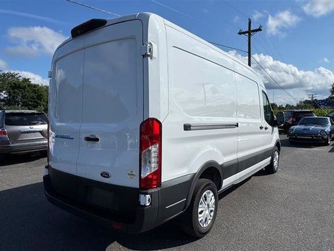 Used 2023 Ford E-Transit Medium Roof RWD image 23