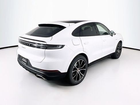 New 2026 Porsche Cayenne E-Hybrid Coupe AWD/4WD image 9