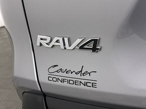 Used 2023 Toyota RAV4 XLE Premium AWD/4WD image 33