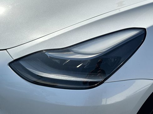 Used 2021 Tesla Model 3 Standard Range Plus RWD image 11