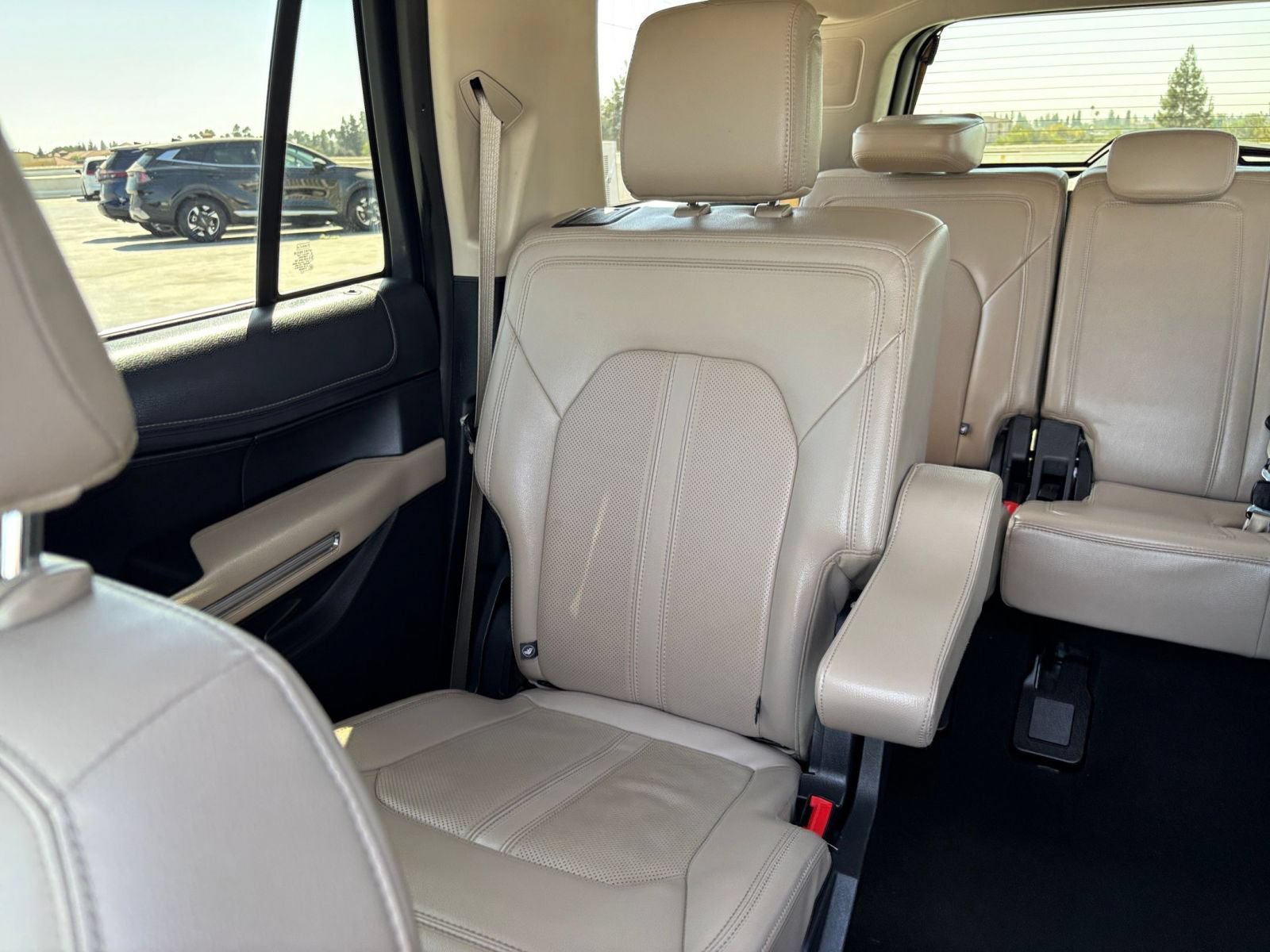 Used 2024 Ford Expedition Max Limited RWD image 43