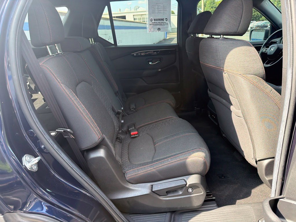 Certified 2025 Honda Pilot Sport image 21