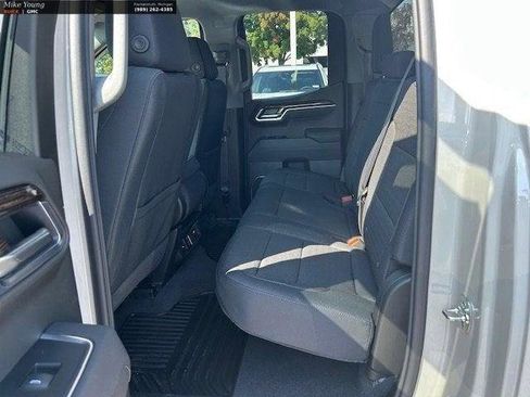 New 2026 GMC Sierra 1500 SLE image 11