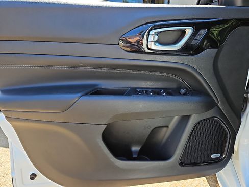 Used 2022 Jeep Compass High Altitude image 13