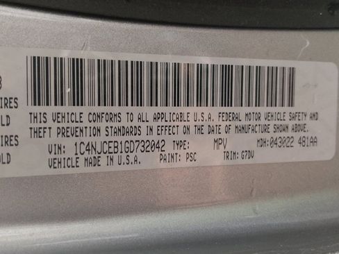 Used 2016 Jeep Compass Latitude image 33