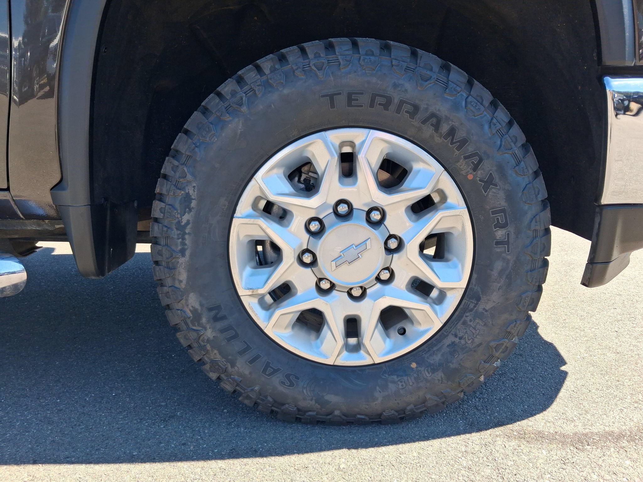 Used 2020 Chevrolet Silverado 3500 LTZ w/ LTZ Convenience Package AWD/4WD image 9