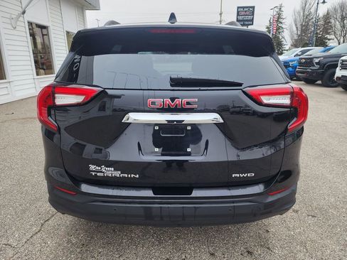 Certified 2023 GMC Terrain SLE w/ Driver Convenience Package image 6