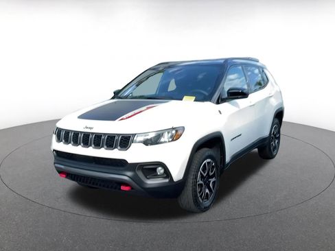 Used 2025 Jeep Compass Trailhawk w/ Trailer Tow Group image 7