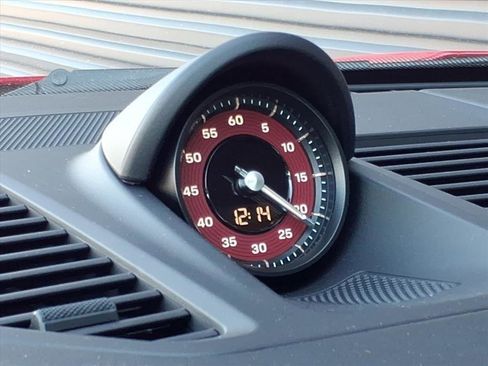 Used 2025 Porsche 911 Carrera GTS image 24