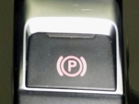 Used 2017 Audi A6 2.0T Premium image 26