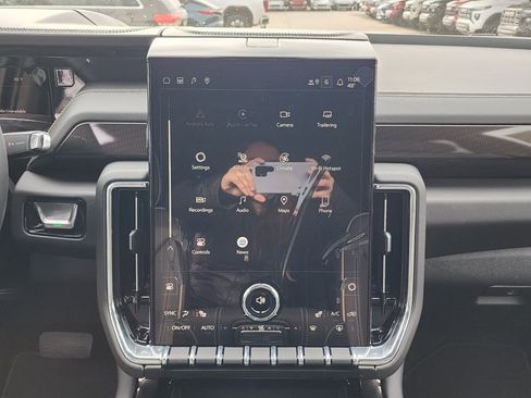 New 2026 GMC Yukon XL Elevation image 28