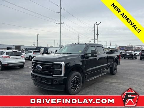 Used 2025 Ford F250 Platinum AWD/4WD image 1