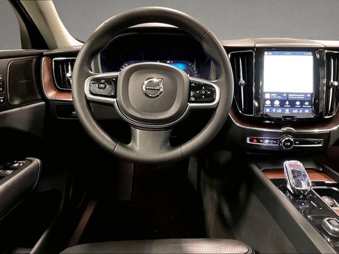 Certified 2023 Volvo XC60 B6 Ultimate w/ Protection Package Premier AWD/4WD image 8