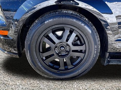 Used 2009 Ford Mustang GT Premium image 8