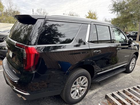 Used 2025 GMC Yukon Denali image 3