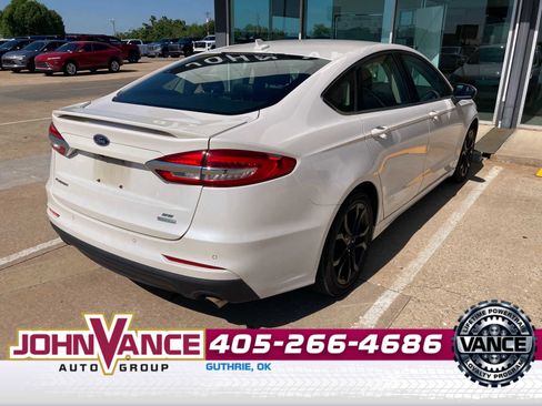 Used 2020 Ford Fusion SE w/ Equipment Group 151A image 7