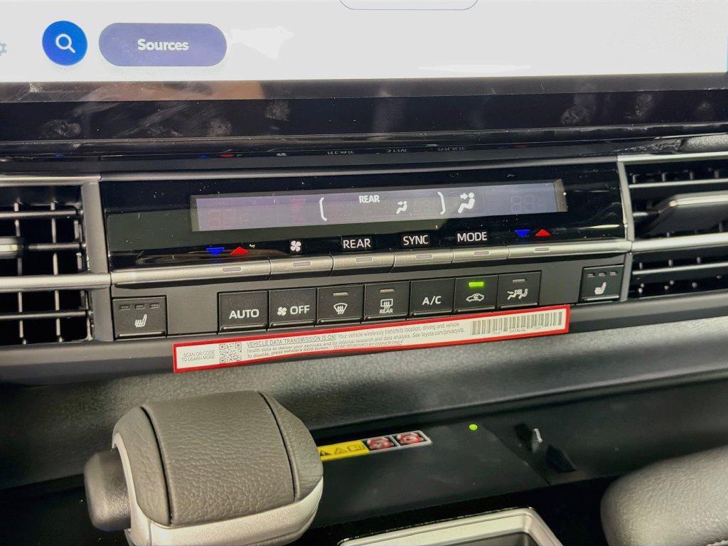 New 2026 Toyota Sienna XLE Woodland Edition AWD/4WD image 17