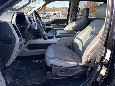 Used 2019 Ford F150 Lariat w/ Equipment Group 502A Luxury image 16