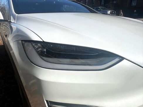Used 2023 Tesla Model X image 17